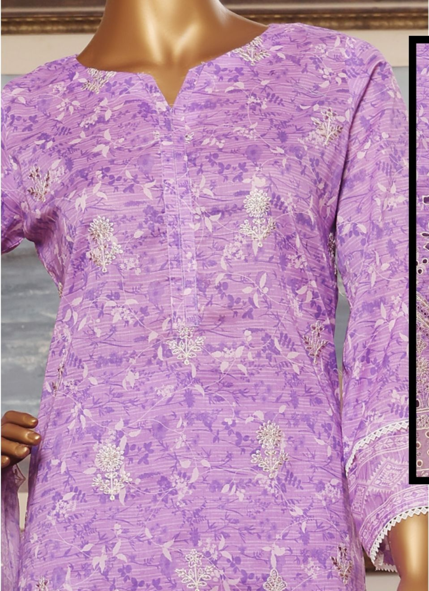 Riwayat Premium 3P Lawn Suit Embroidered