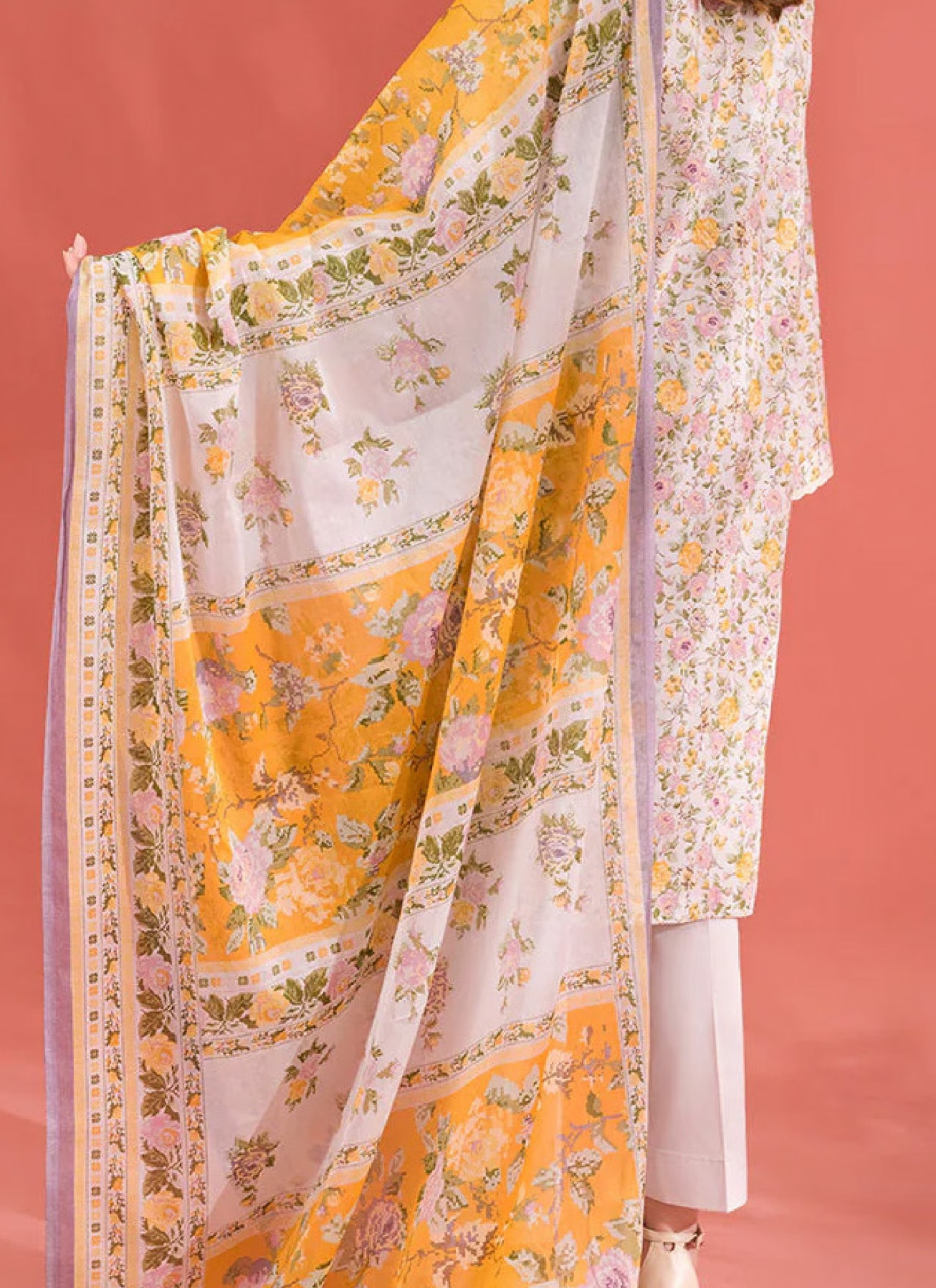 Nishat 3 Piece Lawn Suit (Unstiched)