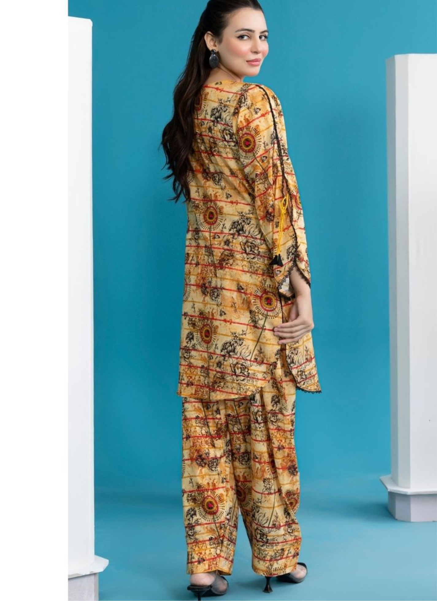 Elegant 2 Piece Unstitched Suit