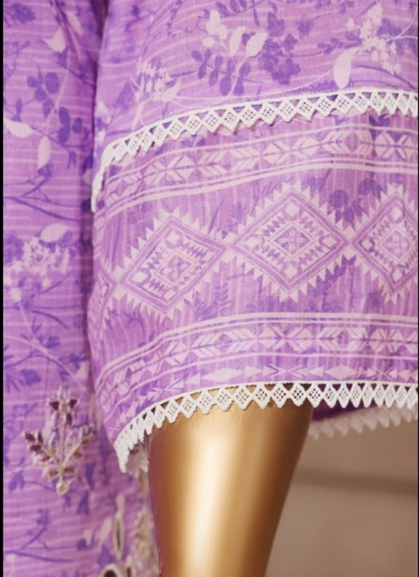 Riwayat Premium 3P Lawn Suit Embroidered