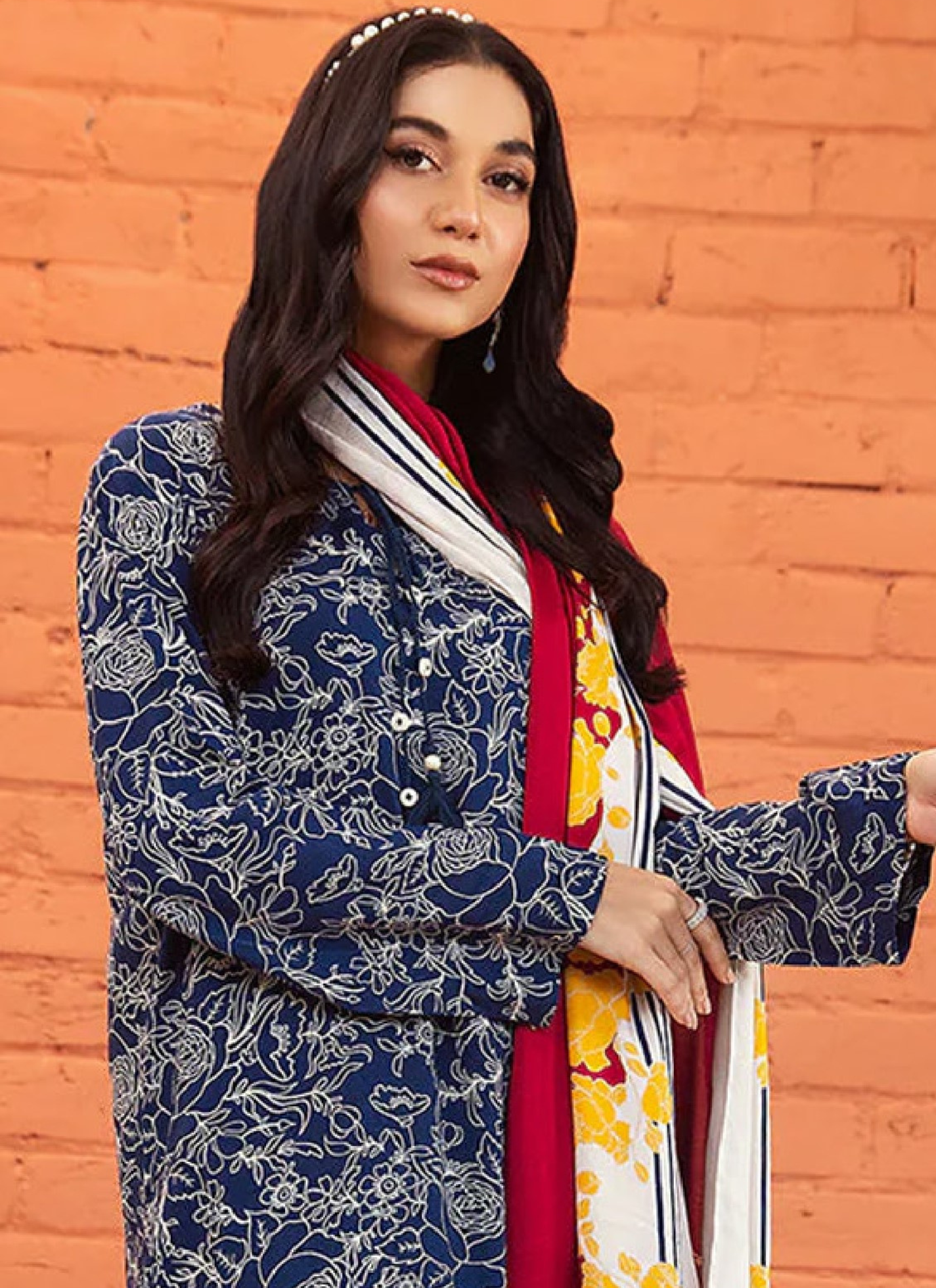 Nishat 3 Piece Lawn Suit (Unstiched)