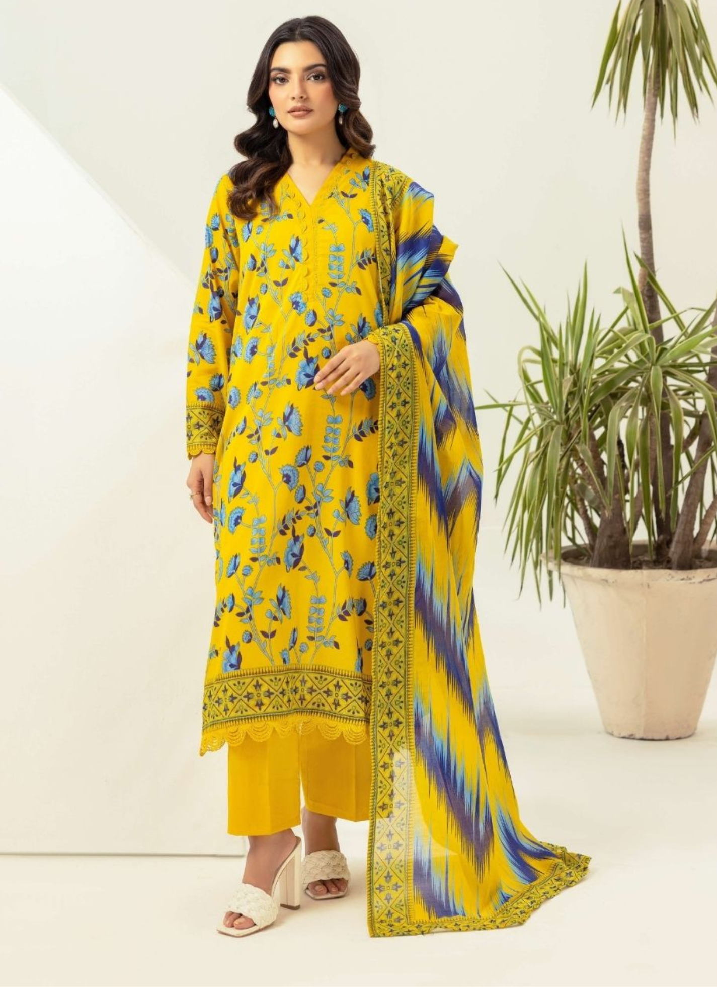 Haya By Legends 3p Lawn Suit (Unstiched)